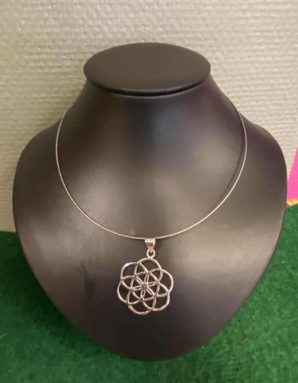 Pendentif graine de vie